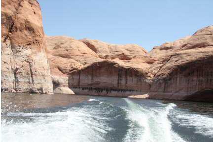 Boating on Lake Powell